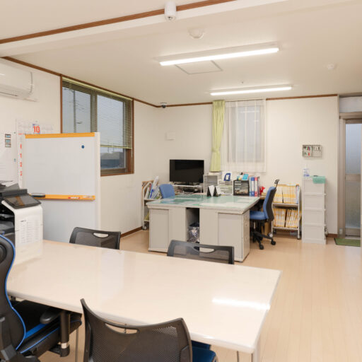 株式会社クローバー「シニアホームいこい」の居室・設備：栃木県那須塩原市-介護-シニアホームいこい-職員室