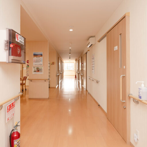 株式会社クローバー「シニアホームことぶき」の居室・設備：福島県須賀川市-介護-シニアホームことぶき-フロア