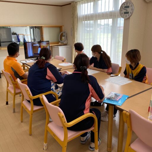 委員会、研修の様子