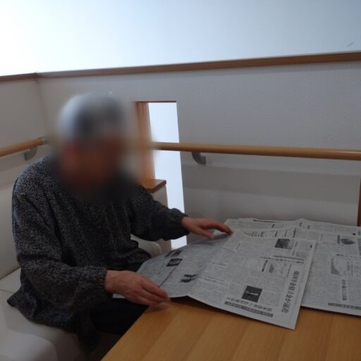 福島県老人ホーム新聞折り