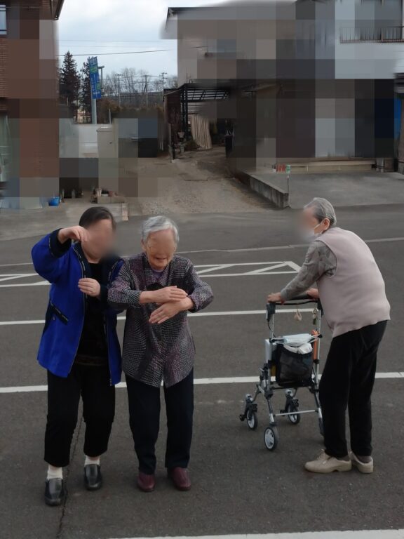 老人ホームさんぽ
